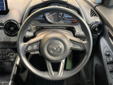 【ステアリングスイッチ】運転中、前方から目線をそらすことなく、オーディオ等の操作が可能な便利機能!安心&快適なドライブを演出してくれます♪