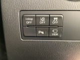安全装置のスイッチは運転席パネル右下に集約されています。任意で切り替え可能なため状況に合わせてお使いください。