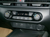 車内全体に快適な風を送り込みます☆オートエアコンなので一年中快適にすごせます