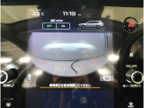 左右の視界が悪い交差点での進入時も安心。フロントビューモニターにより接近車両を確認できるため、事故防止に大きく役立ちます。