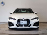 【キドニーグリル】BMWは約90年もの間、ほぼ全ての車両にひと目でBMWだと分かるこの特徴的なフロントグリルが備えられ、デザイン・アイコンとして親しまれてきました。