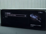 レーンキープアシストとは、車線逸脱回避支援システムです。自車が車線から逸脱する可能性があると、LASが車線からの逸脱を回避するようにハンドル操作をアシストします。
