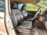 運転席シート廻りは使用感も少なく、良好な状態となっています。丁寧に使われていたことがよくわかりますね。