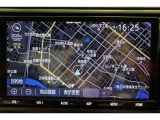 純正9インチSDナビ。CD・DVD・SD・Bluetooth・高画質なフルセグTV対応です。ナビ連動のETC2.0を搭載しています。利用日や料金の確認がモニターで出来て便利ですよ。