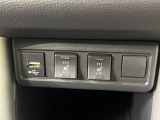 【シートヒーター】寒い日に重宝するシートヒーター!エアコンより早く温まってくれるので寒がりの人も安心ですね♪エアコンの温風は乾燥するから苦手、という方にもをおすすめです。