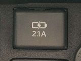 2.1A充電が可能です。