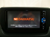 純正ナビを装備。タッチパネル式で使いやすく、お出かけもラクラクです。