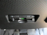 ETCカードを挿入することで高速道路を利用する際の支払いがキャッシュLEDレスになったり、ETCスマートインターチェンジが利用できたりと、とても便利です。