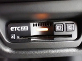 デザインスッキリのビルトイン『ETC』!高速道路の特典はもちろん、キャッシュレスなので料金所では徐行するだけで通過可能です!