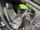 運転席シート廻りは使用感も少なく、良好な状態となっています。丁寧に使われていたことがよくわかりますね。