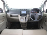 ドライバーが運転以外のことに気を遣うことなく、疲れにくく、安心・集中して運転ができる。操作パネルやシートのデザインなど細部にまでこだわっています。