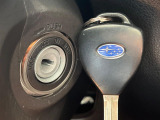 【キーレス】少し離れた場所からでもボタン一つでドアの開錠・施錠ができるのでとっても便利!ドアの鍵穴周りに傷をつけることもありません♪