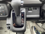 気になる車はすぐにお問い合わせください!画面右側の0066から始まる無料ダイヤルからお問い合わせ下さい!専門スタッフがお車のご質問にお答えいたします!