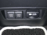 【充電用USB端子】デバイスの充電に便利です。※実際の接続端子は写真で確認or店舗までご気軽にお問合せください♪