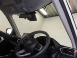 見通しのよいすっきりとした視界で、誰でも運転しやすいです。運転のしやすさは疲れにくさにも繋がりますよ♪