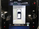 ■広い視界で、死角をほぼゼロに。駐車場でも交差点でも、安心感が一段とアップするドライバーの味方です。