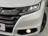 【LEDヘッドライト】悪天候や夜間走行時も良好な視界を確保し安心して運転できる高輝度LEDヘッドライトを装備!点灯速度が早く、消費電力も抑えられています。