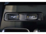シートヒーター装備付き車!!座席に埋め込まれた電熱線によりシートを暖めることが出来る装備で、温めたられたシートは、寒い冬には最適です!!