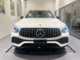 納車前整備は、メルセデスベンツ国際認定メカニックによる最新の検査ライン等の施設が充実した当社工場で入念に行います。メルセデス・ベンツの定める厳しい基準をクリアしたお車のみをご案内させて頂きます。
