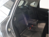 ゆとりある広々とした車内空間は、ドライブを始め買い物やレジャーなど、幅広く活躍します。一人でもみんなとでもお出かけを楽しみましょう!