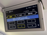 【フリップダウンモニター】大画面モニターで後席でもエンタメをお楽しみいただけます。小さなお子様にも大人気の装備です♪
