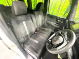 運転席シート廻りは使用感も少なく、良好な状態となっています。丁寧に使われていたことがよくわかりますね。
