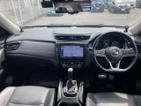 運転席から各種ボタンの操作がしやすいように設計されたデザイン