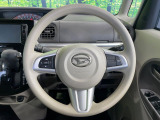 インテリアに合わせたデザインのステアリングは、運転される方のことも考え、運転しやすい形状、大きさです。是非一度、実際に触ってお確かめください。