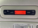 【リアオートエアコン】広い後部座席には必須の機能!風量や温度を自動で調整し前席と同様な車内環境にしてくれるリアオートエアコンを装備。夏の暑さも冬の寒さもストレスなく快適にお過ごしいただけます♪