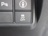 VSA(Vehicle Stability Assist)が装備!!VSAはコーナリング時の横滑りを抑制する機能と車両の急激な挙動変化を抑える機能で、安定した走行を実現していいます!!