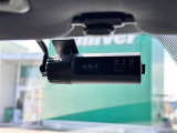 【ドライブレコーダー】映像・音声などの運転中の記録を残します。事故などを起こした起こされた時の証拠になりえますので、もしも時でも安心ですね。