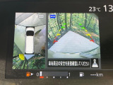 【アラウンドビューモニター】専用のカメラにより、上から見下ろしたような視点で360度クルマの周囲を確認することができます☆死角部分も確認しやすく、狭い場所での切り返しや駐車もスムーズに行えます。