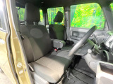 運転席シート廻りは使用感も少なく、良好な状態となっています。丁寧に使われていたことがよくわかりますね。