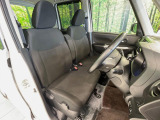 運転席シート廻りは使用感も少なく、良好な状態となっています。丁寧に使われていたことがよくわかりますね。