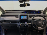 【前方視界】開放的な前方視界!運転がしやすく疲れにくいです♪窓が大きく、見通しがとっても良いおクルマですよ♪