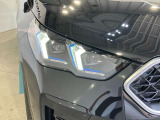 LEDヘッドライト 先進のLEDテクノロジーを採用。キセノンライトを上回るコントラストで明るく輝きます。夜間や悪天候時の日中でも優れた視野性を発揮し安全性と快適性を高めます。