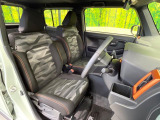 運転席シート廻りは使用感も少なく、良好な状態となっています。丁寧に使われていたことがよくわかりますね。