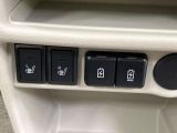 【シートヒーター】寒い日に重宝するシートヒーター!エアコンより早く温まってくれるので寒がりの人も安心ですね♪エアコンの温風は乾燥するから苦手、という方にもをおすすめです。