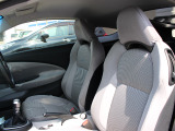 クリーニングをしっかり行っていますので、運転席・助手席どちらもきれいになっております!