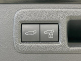 【パワーバックドア】スマートキーや運転席のボタンを押すだけでリアゲートが自動で開閉します!荷物を持っている時や、高い位置にあるバックドアを閉める際に便利な機能です♪