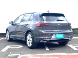 ご登録日から起算して1年間走行無制限で保証。全国のVW正規ディーラーで対応可能です。さらに保証をプラス2年まで延長するプログラムもございます。
