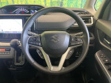 【純正革巻きステアリング】上質な革を使用することで、手にしっかり馴染みとても運転しやすいハンドルです♪