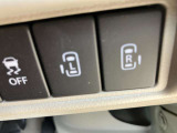 スライドドアは両側電動スライドです