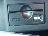 高速道路の必需品 ETC。料金所の通過もスムーズ&経済的。