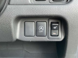 運転席にはシートヒーターがついています☆