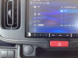 CD/DVDプレーヤー付きです。CDは録音機能がございます。