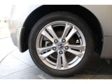純正アルミホイールが足元を飾ります!!タイヤサイズは195/55R16を装備しております!!
