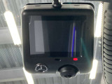 初年度登録から3年間は新車保証(メルセデスケア)を継承して、ご利用になれます。メルセデスケアは一部消耗品や、定期点検までも保証対象となりますので、保証が広範囲です。※詳しくはスタッフまでお問合せ下さい