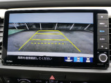 初心者の方や運転に自信のない方でも安心して車庫入れができるリバース連動リアカメラが装着されています。狭い駐車場はもちろん、雨の日や夜間でもストレスなく運転していただけますよ。
