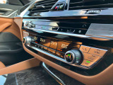 BMW Card (Visa)とBMW Diners Cardの2種類をご用意しております。充実のポイントプログラムや多様なサービスの他にカード契約期間中はBMWエマージェンシー・サービスが24時間365日ご利用いただけます。